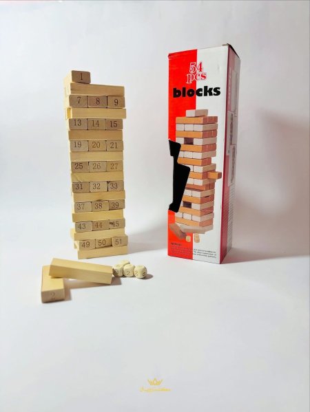 هرم مكعبات خشبية سادة